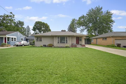 805 S Thompson St, Jackson, MI 49203