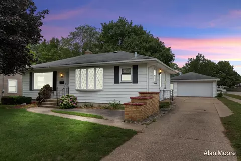 3411 Boone Ave SW, Wyoming, MI 49519