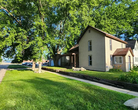 128 S Gladwin Rd, Lake City, MI 49651