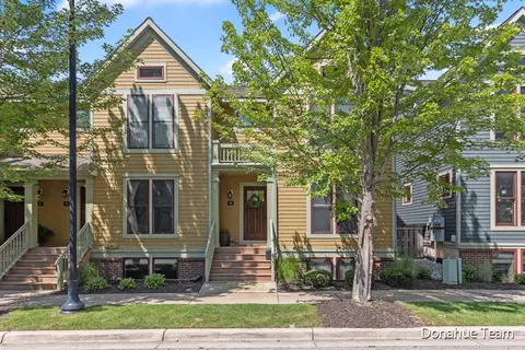 915 Blodgett St SE, Grand Rapids, MI 49506