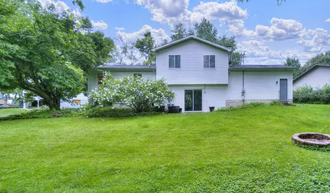 3812 Deerfield Dr, Jackson, MI 49203 photo 3