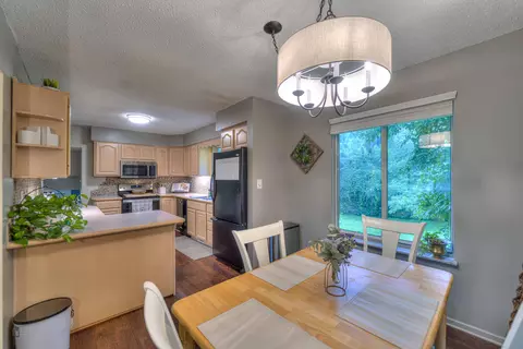 3812 Deerfield Dr, Jackson, MI 49203 photo 9