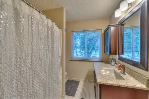 3812 Deerfield Dr, Jackson, MI 49203 photo 17