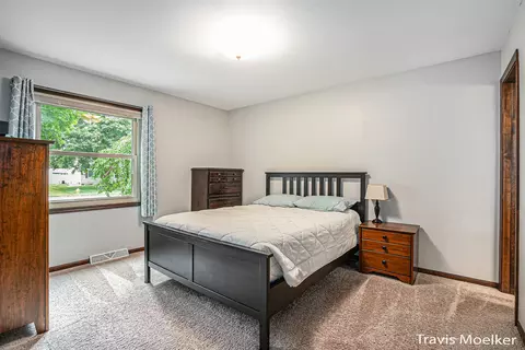 7269 Windgate Dr, Jenison, MI 49428 photo 11