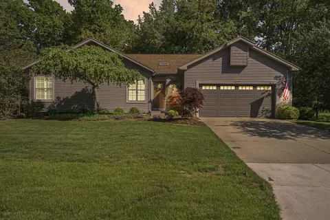 6427 Scarborough Dr SE, Ada, MI 49301