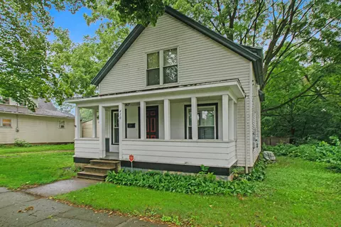 410 N 8th St, Niles, MI 49120