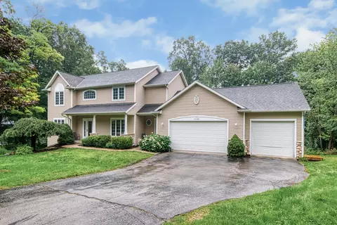 7846 Kristin Ct SE, Caledonia, MI 49316
