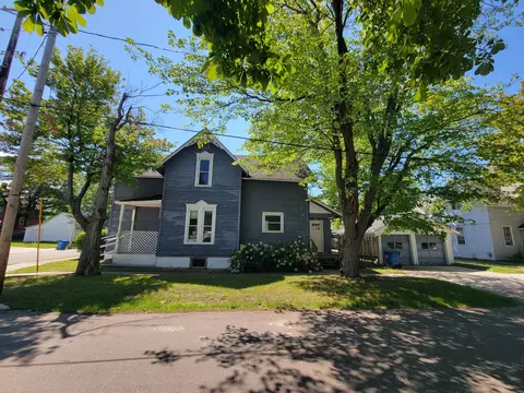 266 Fremont St, Manistee, MI 49660