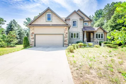 7519 Wiczer Dr, Whitehall, MI 49461