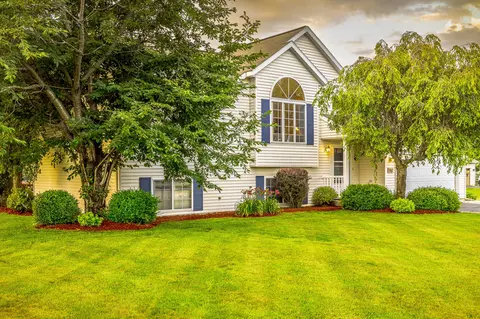 1187 S Southhill Dr, Sparta, MI 49345