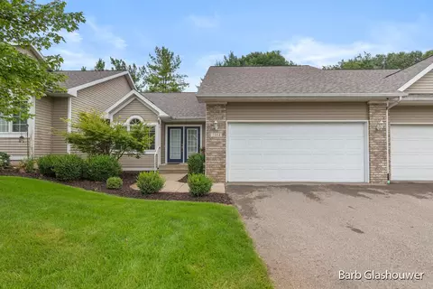 2104 Blue Bell Way, Grand Rapids, MI 49504