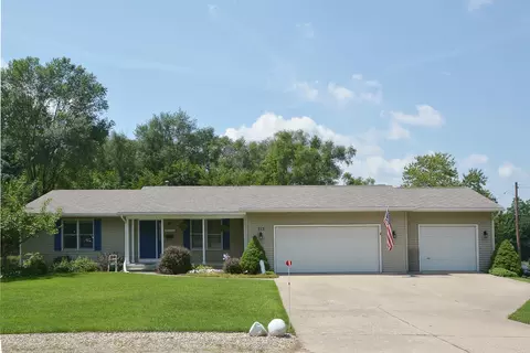 715 Groveland Ave, Parchment, MI 49004