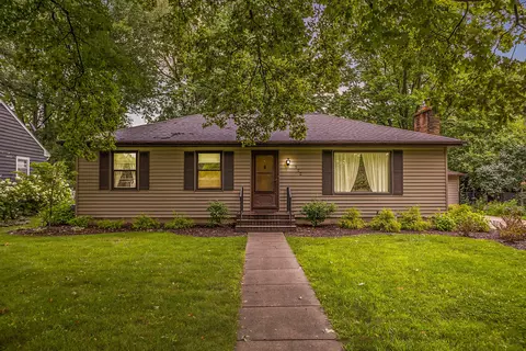 522 Allcott Ave, Marshall, MI 49068