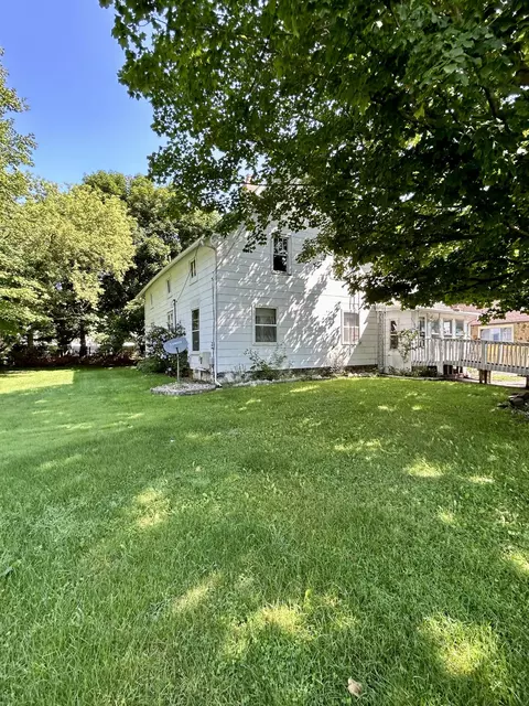 125 Marshall St, Ceresco, MI 49033 photo 2