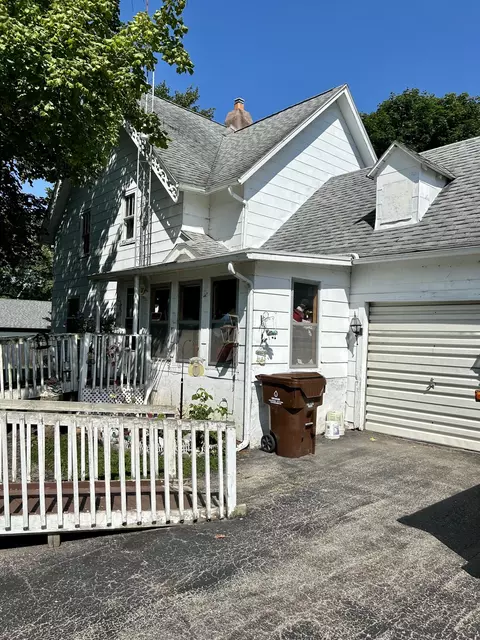 125 Marshall St, Ceresco, MI 49033 photo 3