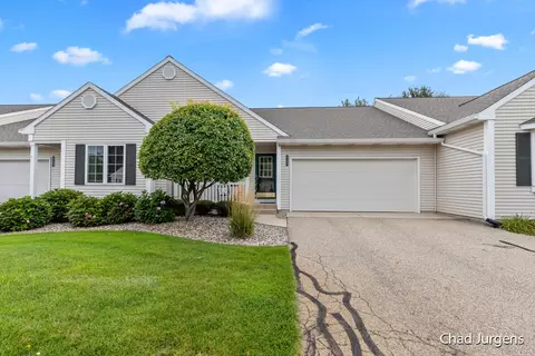 6182 Gleneagle Highlands Dr, Hudsonville, MI 49426