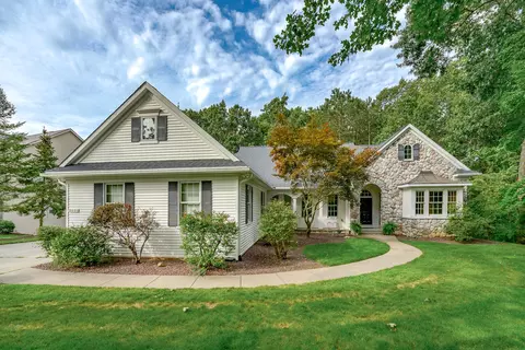 8493 Parkstone Ter, Mattawan, MI 49071