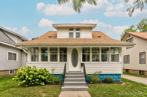 333 W 18th St, Holland, MI 49423