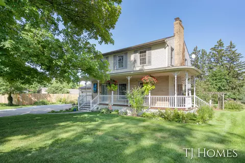 4604 Poinsettia Ave SE, Kentwood, MI 49508