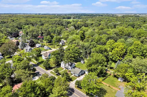 5032 Dowling St, Montague, MI 49437