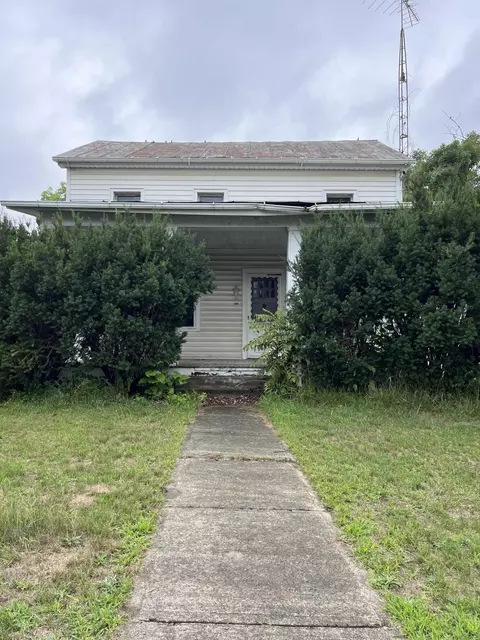 218 S Main St, Camden, MI 49232