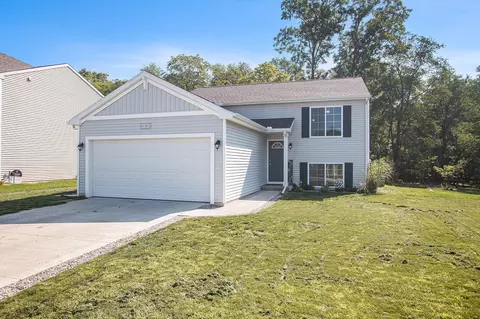 10393 Pennridge Dr, Portage, MI 49024