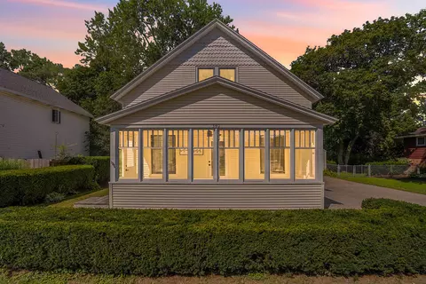 340 N Colonial St, Zeeland, MI 49464