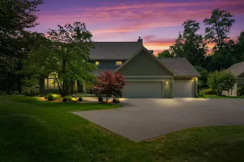 8168 Fernwood Dr, Augusta, MI 49012