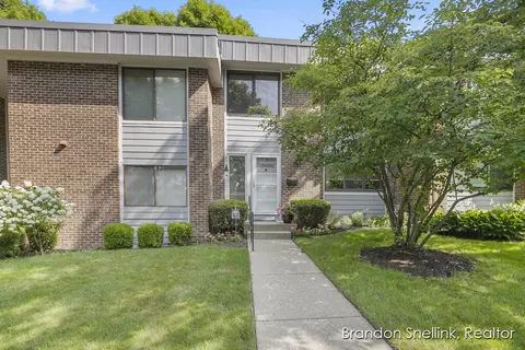 4155 S Norway St SE, Grand Rapids, MI 49546