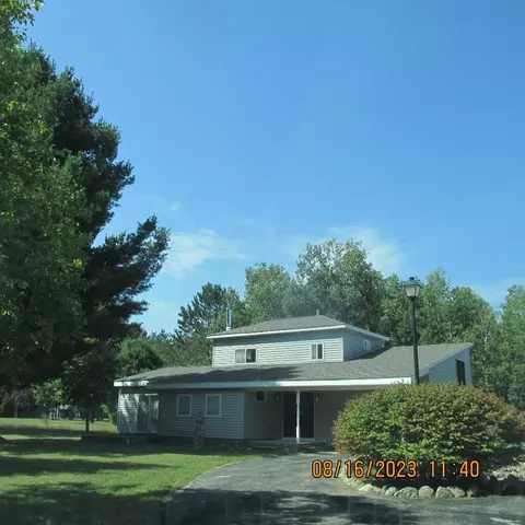 1031 S Taxiway Echo, Lake City, MI 49651