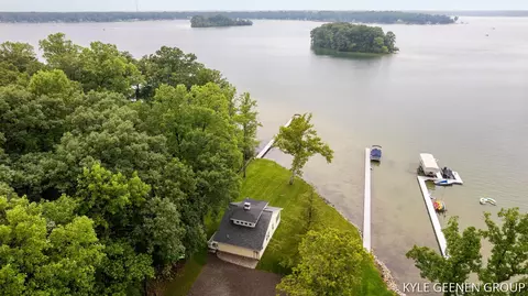 3982 Hermitage Pointe Rd, Middleville, MI 49333