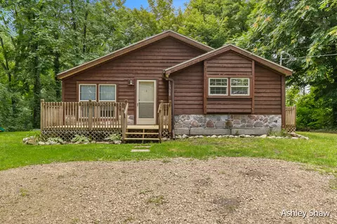 16308 27th St, Gobles, MI 49055