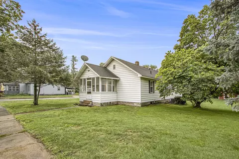700 Maple St, Three Rivers, MI 49093 photo 4