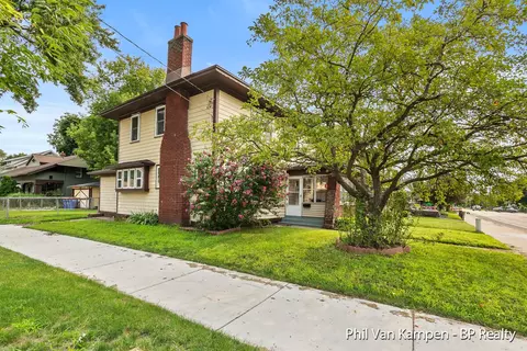 335 Burton St SE, Grand Rapids, MI 49507