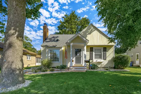 859 Sylvia St NW, Grand Rapids, MI 49504