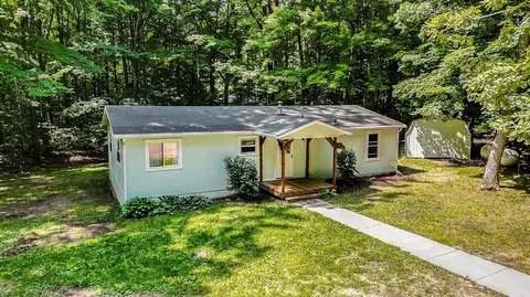 3469 Pioneer Dr, White Cloud, MI 49349