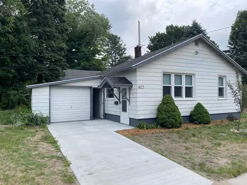 403 S Rowe St, Ludington, MI 49431