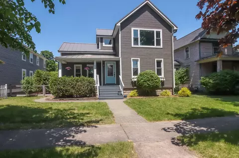 823 Leelanau Ave, Frankfort, MI 49635