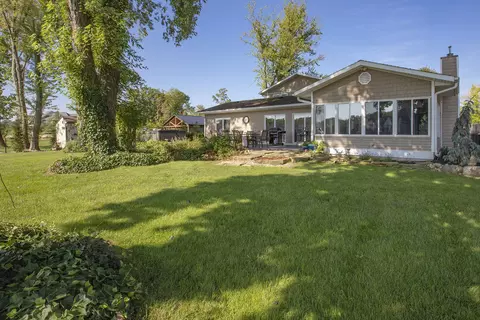 70171 Sunset Blvd, Union, MI 49130
