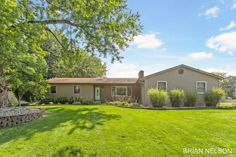 6959 Meadowcreek Dr, Hudsonville, MI 49426