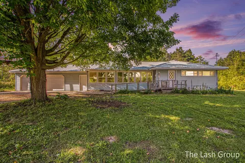 522 Federal St, Sand Lake, MI 49343