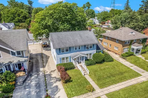 406 S Bowen St, Jackson, MI 49203