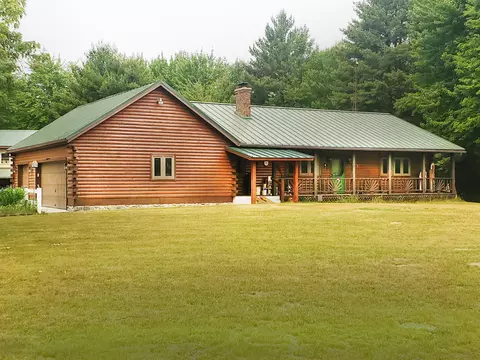 19123 120th Ave, Nunica, MI 49448