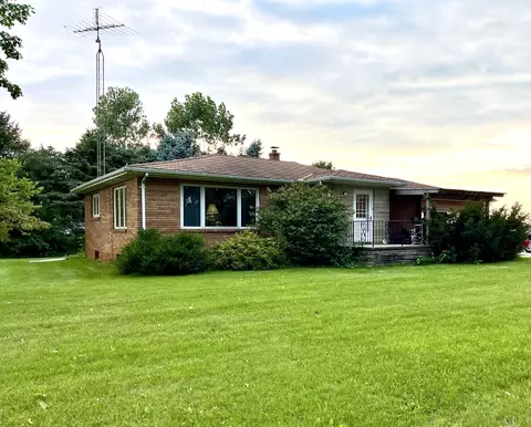 6802 Preston Rd, Eau Claire, MI 49111