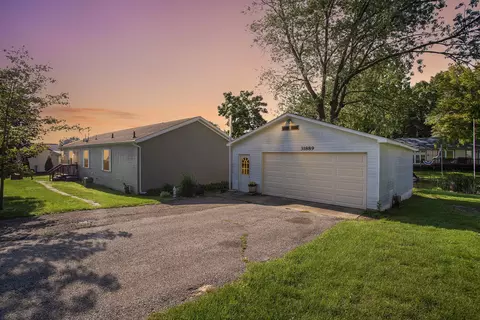 31889 N Ct, Dowagiac, MI 49047