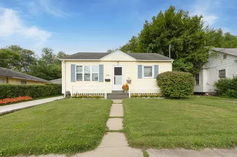 2830 Whittier Dr, Kalamazoo, MI 49001