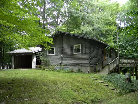 5950 N Orchard Ln, Ludington, MI 49431