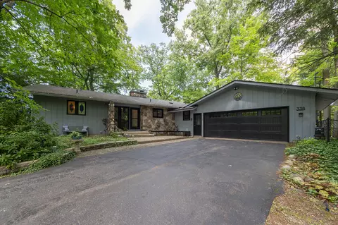 338 Bayview Ln, Plainwell, MI 49080