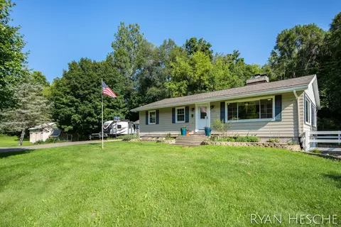 4726 W David Hwy, Saranac, MI 48881