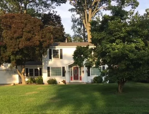 3030 Leon St, Norton Shores, MI 49441